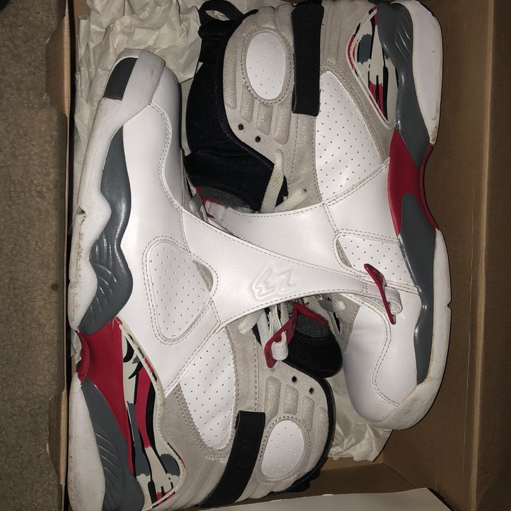 Air Jordan 8 Retro Bugs Bunny